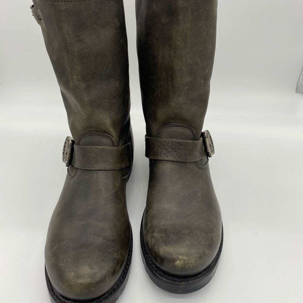 Boots - Picture 7 of 7